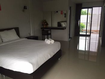 Hotel Boeing Grand à Nakhon Si Thammarat Extérieur photo